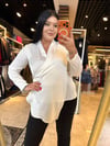 Oversize Halter Yaka Gold Düğme Detaylı Kadın Bluz - Beyaz 