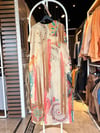 Oversize Kızılderili Desenli Simli V Yaka Maxi Boy Elbise - Krem