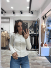 Vatkalı Düğmeli Ekru Triko