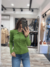 Vatkalı Düğmeli Yeşil Triko