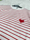 Kırmızı Çizgili Kalpli Tshirt