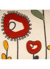 Punch Nakışlı Lale ve Papatya Motifli Kırlent Kılıfı (İç Dolgusuz) 42x42