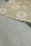 Alpina Home Enjoy Yıkanabilir Papatya Desenli Salon Mutfak Balkon Dokuma Tabanlı Kilim
