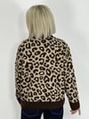 1127 GENİŞ PATLI, AHŞAP DÜĞME, LEOPAR DESEN HIRKA