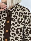 1127 GENİŞ PATLI, AHŞAP DÜĞME, LEOPAR DESEN HIRKA