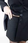 2075 HAKİM YAKA, BEL DRAPELİ, ETEKLİ BLAZER TAKIM