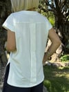 3417 V Yaka, Yaprak Nakışlı, Ön Yırtmaçlı, Kolsuz Bluz