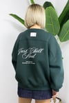 481 GM ÖN VE ARKA BASKILI, OMUZ ŞERİT ŞARDONLU SWEAT