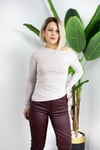 6527 DÜŞÜK OMUZ, BELİ BÜZGÜLÜ VE ASİMETRİK BLUZ