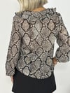 8148 V YAKA, FIRFIRLI, DESENLİ ŞİFON GÖMLEK