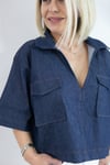 9878 KISA KOL, YAKALI, CEP DETAY, CROP JEAN BLUZ