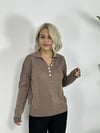 ZR65 POLO YAKA, DÜĞME DETAY, SİMLİ BLUZ