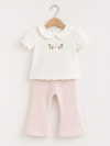 KD63024.BEBE YAKA ÇİÇEK NAKIŞLI TİŞÖRT PANTOLON TAKIM 3-6/6-9/9-12/18-24AY