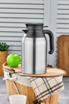 Yaren StyleKamp ve seyahat için ideal 2 litre çift kat paslanmaz çelik termos yarenstyle.com'da! 24 saat soğuk, 12 saat sıcak tutma özelliğiyle pratik ve dayanıklı termosu hemen keşfedin.2 Litre Çift Kat Paslanmaz Çelik Termos – Çay & Kahve Termosu | Kamp, Piknik, Okul için Uygun