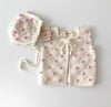 Popcorn Vest, Snow base × candy pink popcorns