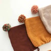 Rainbow Pompom Bonnet, Chocolote