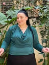 DEGAJE YAKA YEŞİL BLUZ 
