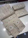 pike ve nevresim set 7 parçadan olusmaktadır