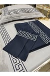 Versace Modeli Nakış Işlemeli Pike Ve Nevresim Setimiz 7 Parçadan Oluşmaktadır