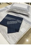 Versace Modeli Nakış Işlemeli Pike Ve Nevresim Setimiz 7 Parçadan Oluşmaktadır
