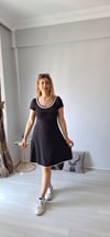 Biyeli kısa elbise siyah