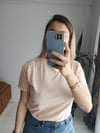 Omuz taşlı tişört krem