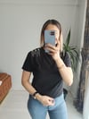 Omuz taşlı tişört Siyah