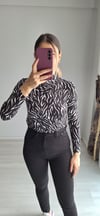 Zebra desenli bluz