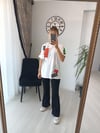 Zincir detaylı beyaz tişört 