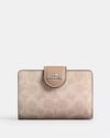 Coach Medium Corner Zip Cüzdan 