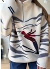 Krem Fermuarlı Kızak Desenli Polar Sweatshirt