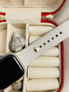 10705 Saat Charm