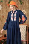 Viskon Kumaş Kolları ve Ön Robası Nakışlı Elbise Tesettür Uyumlu Elbise