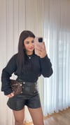 Aleks Düğme Detaylı Deri Şort