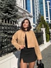 Vizon Yan Düğme Detaylı Marka Model Crop Kaşe Ceket