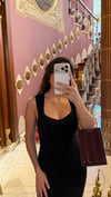VÜCUDA OTURAN TRİKO ELBİSE