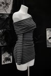Antrasit Siyah Çizgili Omuz Dekolteli Uzun Kollu Bodycon Elbise