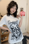 Beyaz Embrace The Chaos Gotik Y2K Kısa Kollu Off-Shoulder T-Shirt