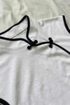 Beyaz Mandarin Yaka Siyah Şeritli Qipao Y2K Kısa Kollu Crop