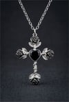 Silver Gotik Heart Black Stone Rose Kolye