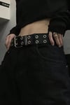 Siyah Kuşgözü Kare Tokalı Gotik Deri Kemer