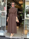3034 BELDEN BAĞLAMALI ELBİSE KAHVE