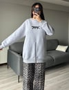 Kadın 3 İplik Şardonlu Kalın Polarlı Sweatshirt Leopar Nakışlı Fermuar Tasarımlı Oversize Sweatshirt