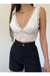 Kadın Beyaz V Yaka Kalın Askılı Dantel Büstiyer Astarlı Güpür Bralet Crop