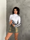 Kadın Beyaz Yanları Çizgili Üçgen Kesim Detay Fermuarlı Tenis Hırka Uzun Kollu Crop Spor Hırka
