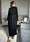 Kadın Siyah Kalın Kışlık Pamuk Triko Oversize Salaş Uzun Elbise Bol Kesim Kadın Maxi Boy Tesettür Elbise