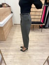 Gri Havuç Kemerli Fit Pantolon