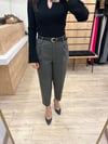 Gri Havuç Kemerli Fit Pantolon