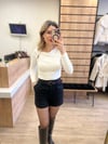 Siyah Kemerli Short