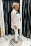 Selma Büyük Beden Askılı İçlikli Beyaz Güpür Ceket
